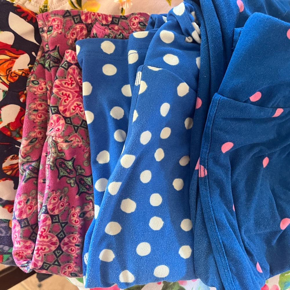 Lot of lularoe size OS 4 pairs